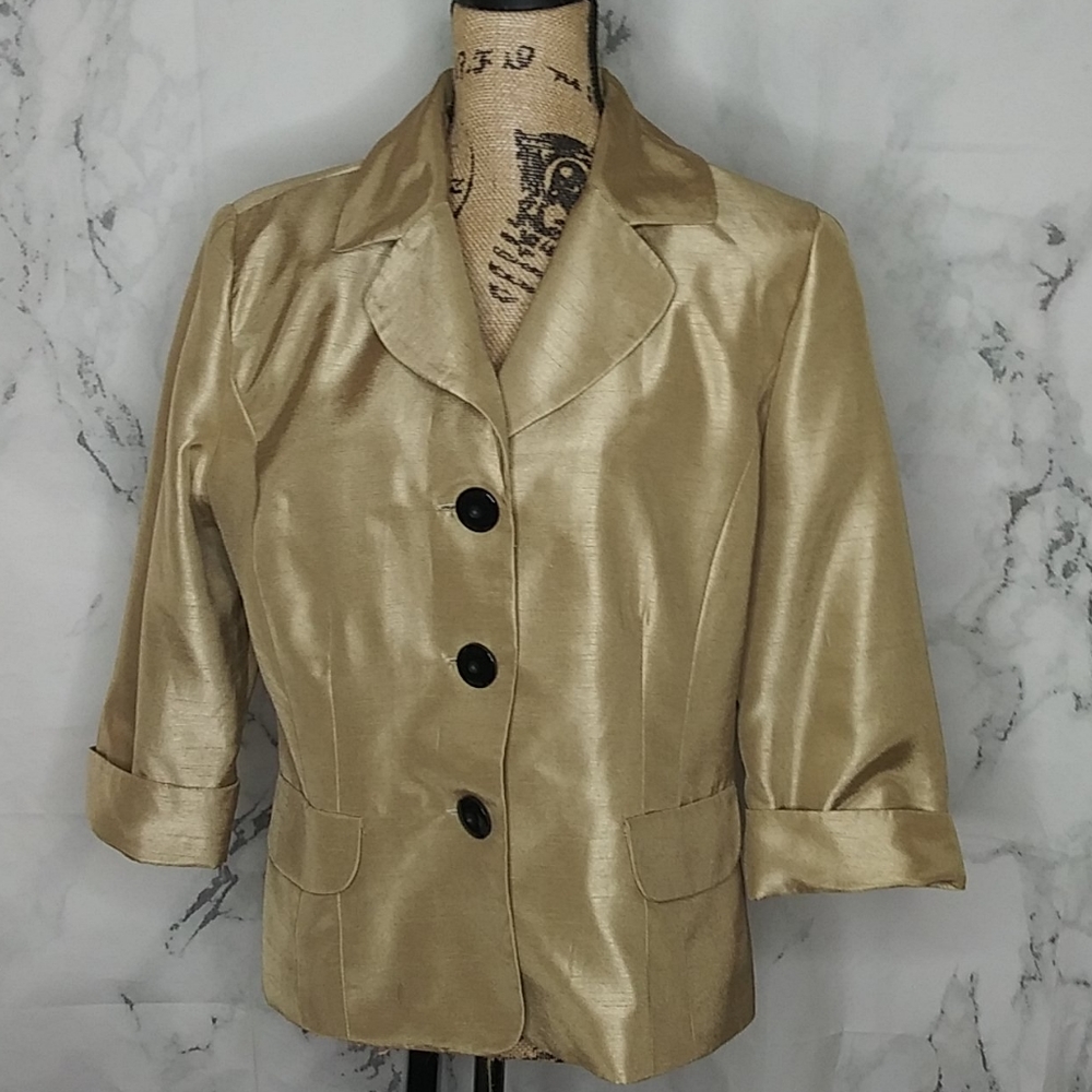 Dana Kay button up six 16